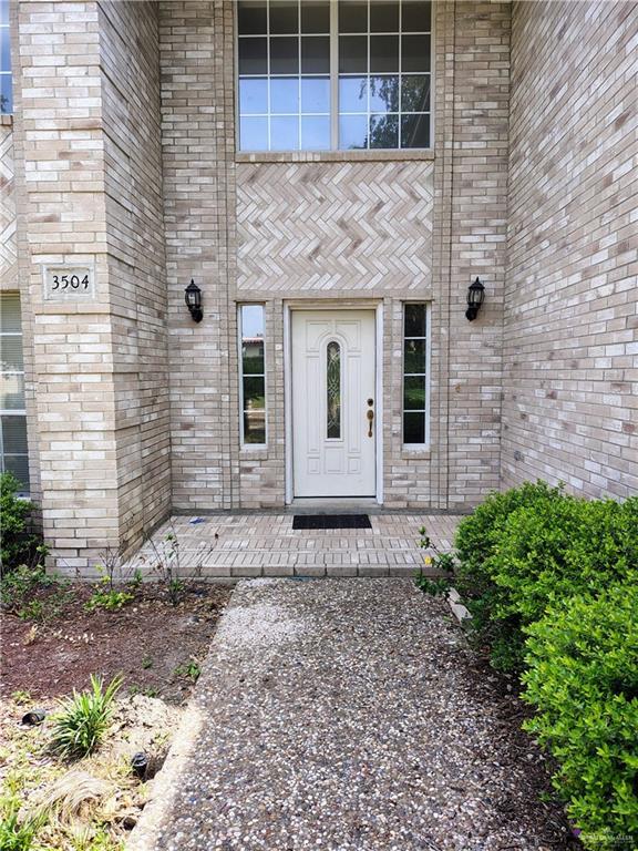 Building Photo - 3504 El Jardin St
