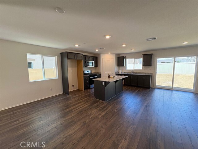 Foto del edificio - 14053 Shayna St