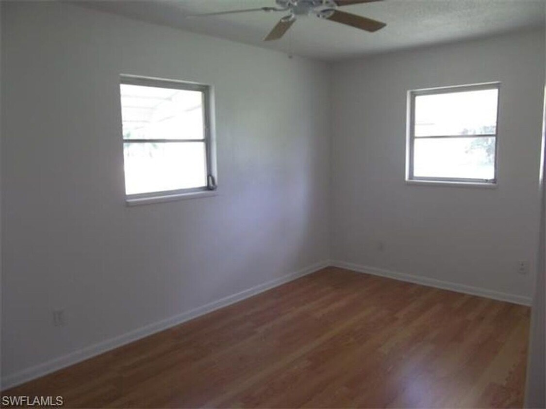 Primary Photo - 10 Willow St