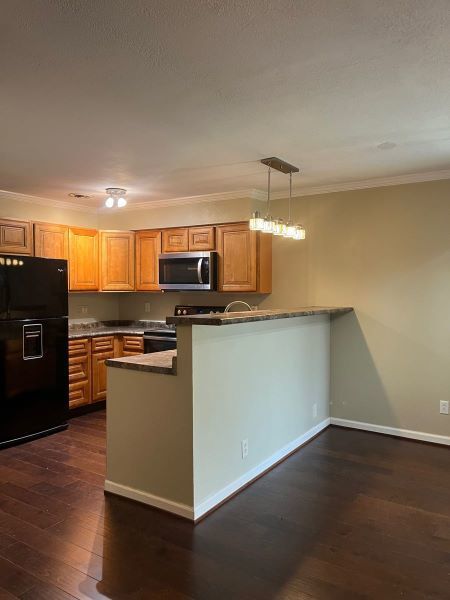 Building Photo - 2 bedroom/2 bathroom Townhome in a great l...