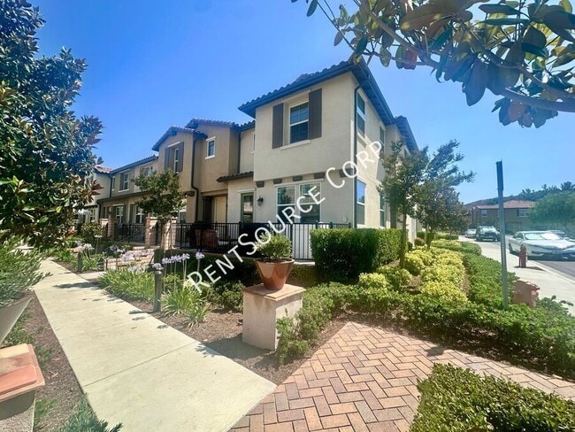 Building Photo - 28624 Jardineras Dr