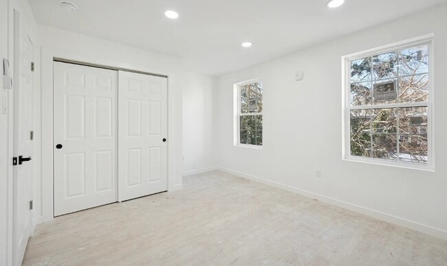 Building Photo - 5530 Boyer St