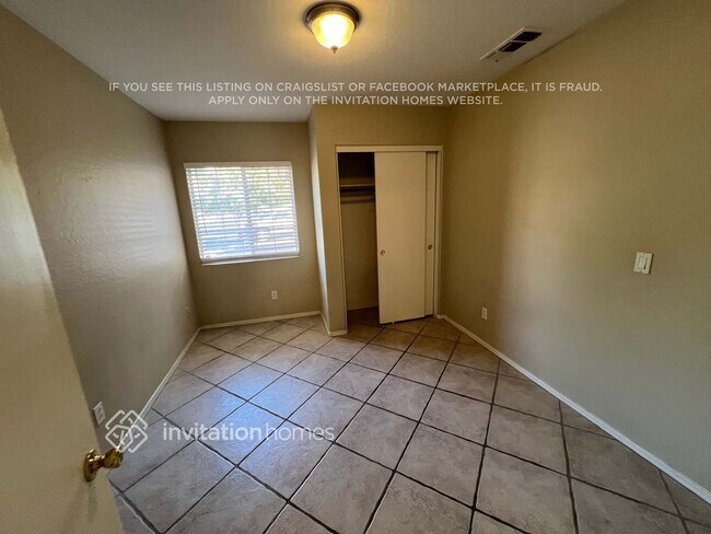 Building Photo - 12110 N 130th Dr