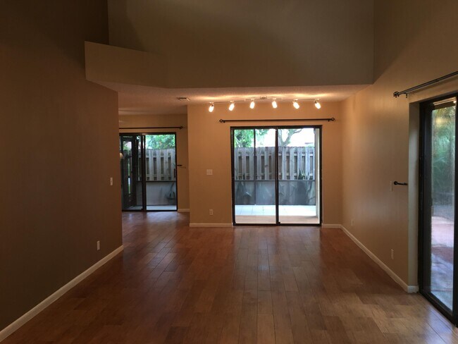 Foto del edificio - 9814 Watermill Cir