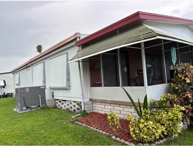 Foto del edificio - 342 Heritage Blvd