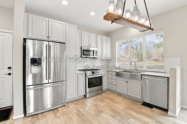Foto del edificio - 1658 W 66th Ave