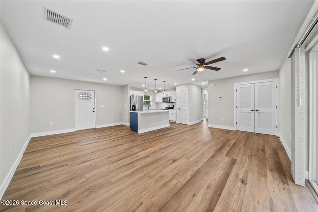 Building Photo - 510 Kennwood Ave