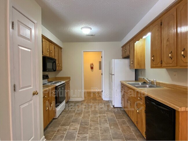 Foto del edificio - 3874 Northeast Dr