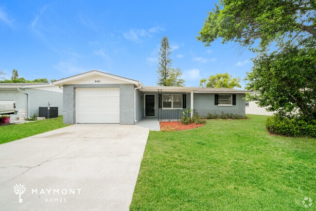 Building Photo - 9231 St Regis Ln