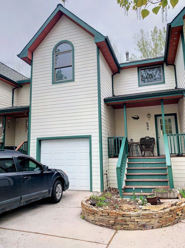 690 Alder Ridge Ln, New Castle, CO 81647 House Rental in New Castle, CO