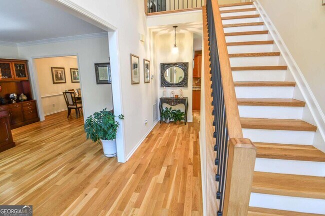 Building Photo - 1865 Oak Tree Hollow