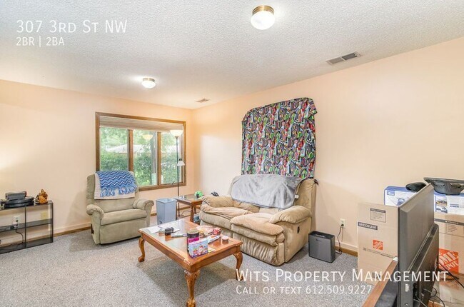 Foto del edificio - 307 3rd St NW