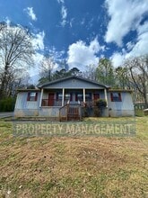 Building Photo - 3038-3040 Blue Springs Rd SE