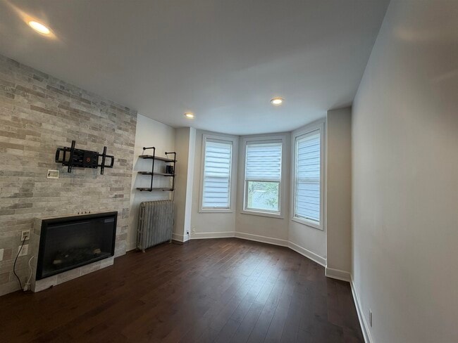 Foto del edificio - 228 Maple St