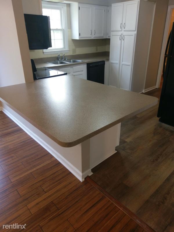 Building Photo - 3 br, 2 bath Townhome - 829 Malabu Dr