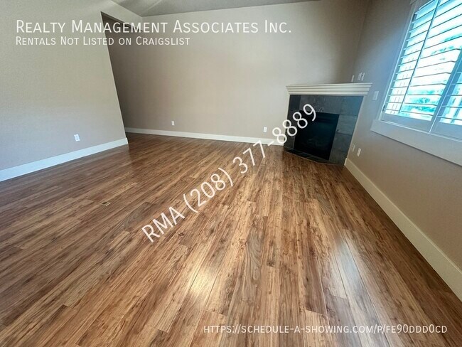 Building Photo - Fantastic 3-Bedroom, 2.5 bath Townhome loc...