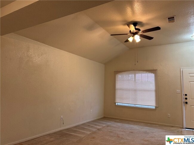 Building Photo - 3208 Raven Dr