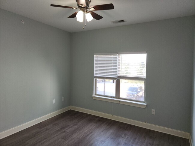 Foto del edificio - 2 Bedroom 2 Bath for rent