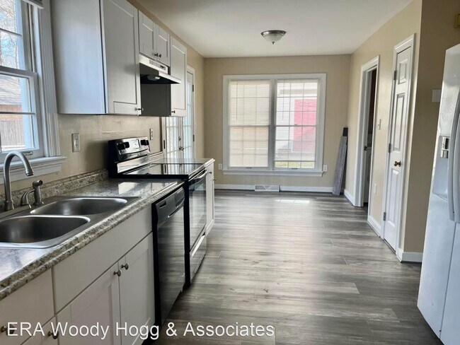Building Photo - 3 br, 2.5 bath House - 7165 Mill Valley Rd