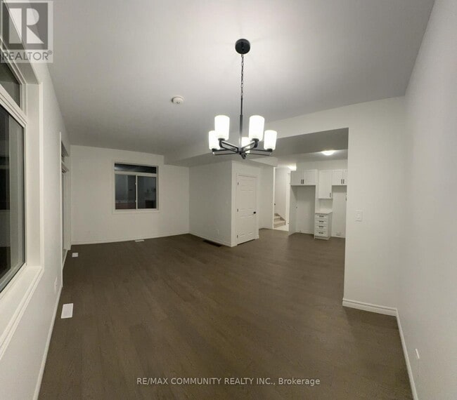 Building Photo - 10 Otonabee St