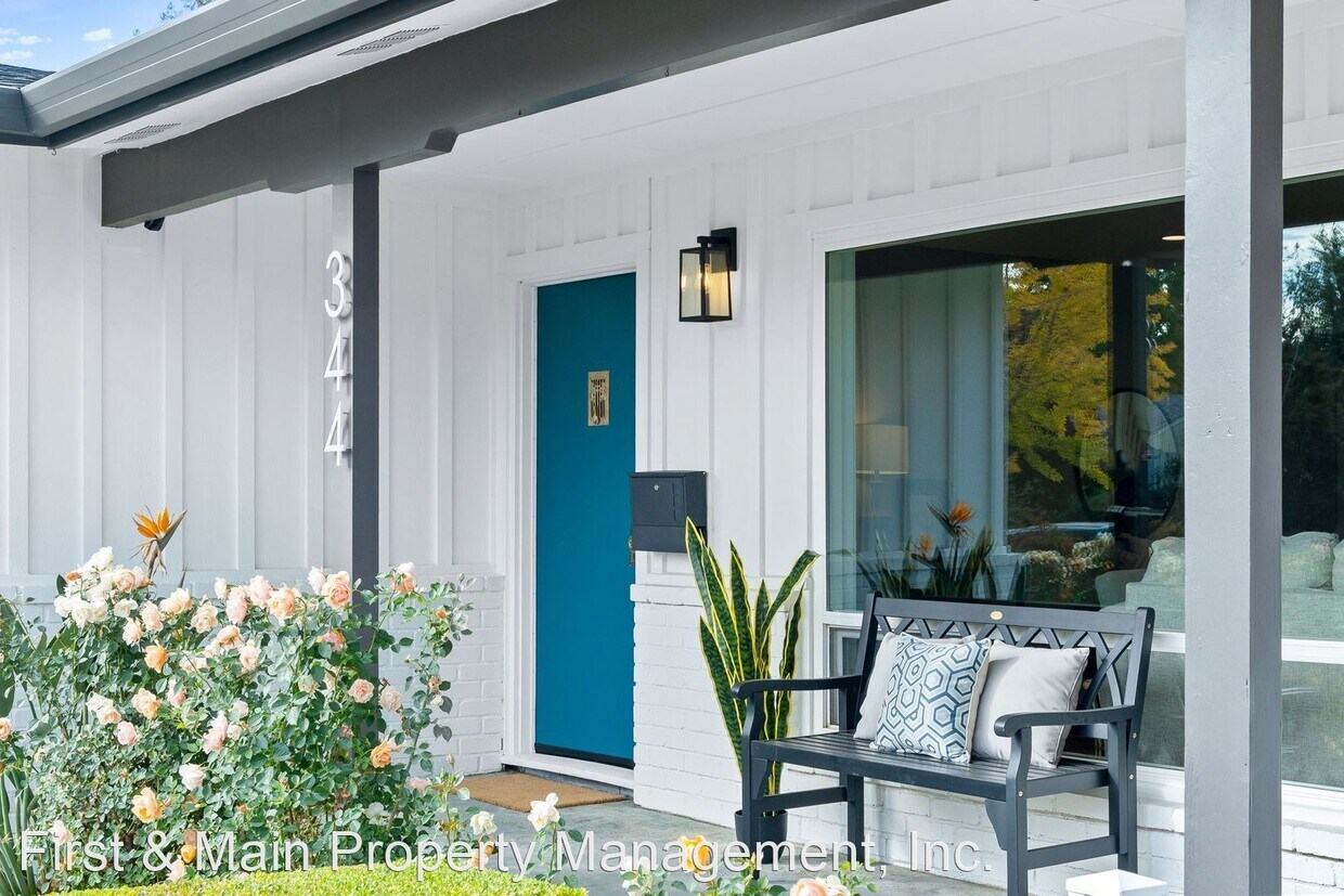 Foto principal - 3 br, 2.5 bath House - 344 Minahen Street