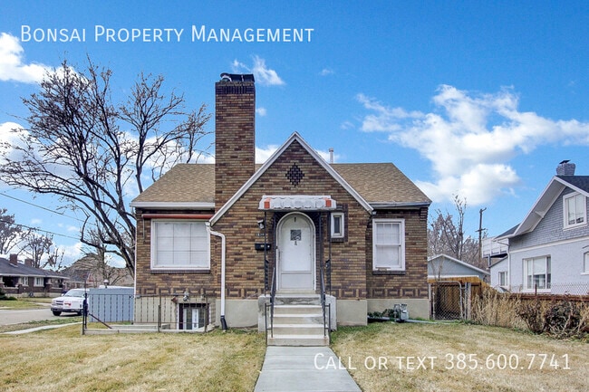 Photo - 1430 Denver St Apartment