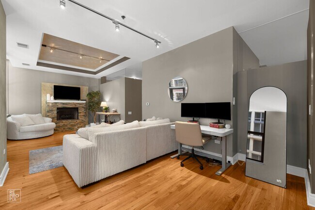 Foto del edificio - Modern Living Right in the Loop and Free P...