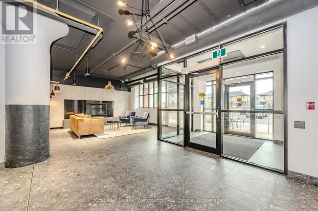 Photo du bâtiment - 120 Huron St