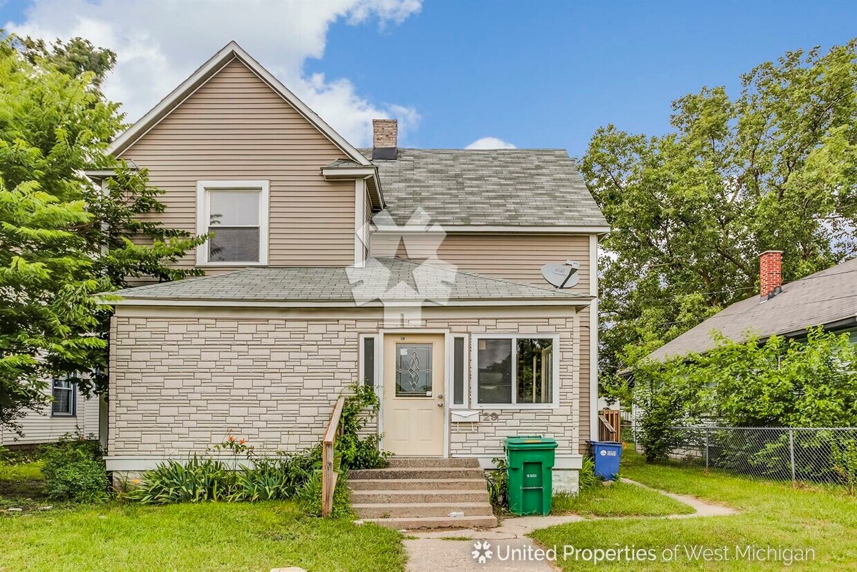 Primary Photo - 29 Putnam St SW
