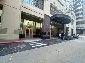 Building Photo - 200 N Dearborn St