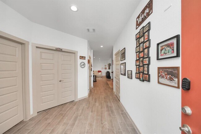 Building Photo - 13521 Bonita Is Wy