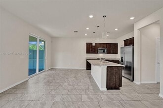 Building Photo - 4764 Eucalyptus Dr