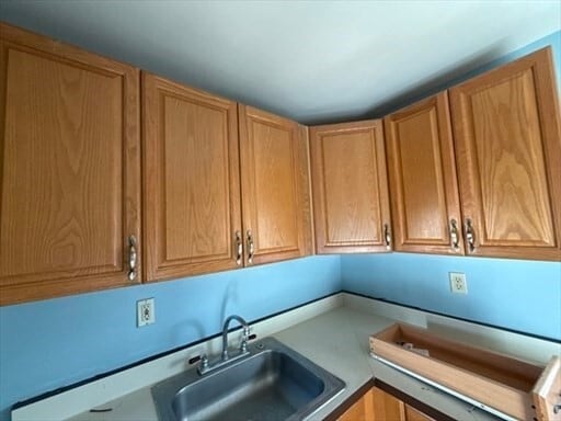 Foto del edificio - 30 Danforth Ave