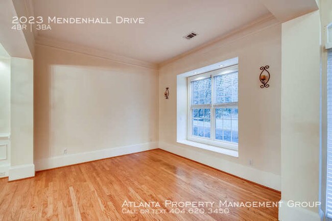 Foto del edificio - 2023 Mendenhall Drive