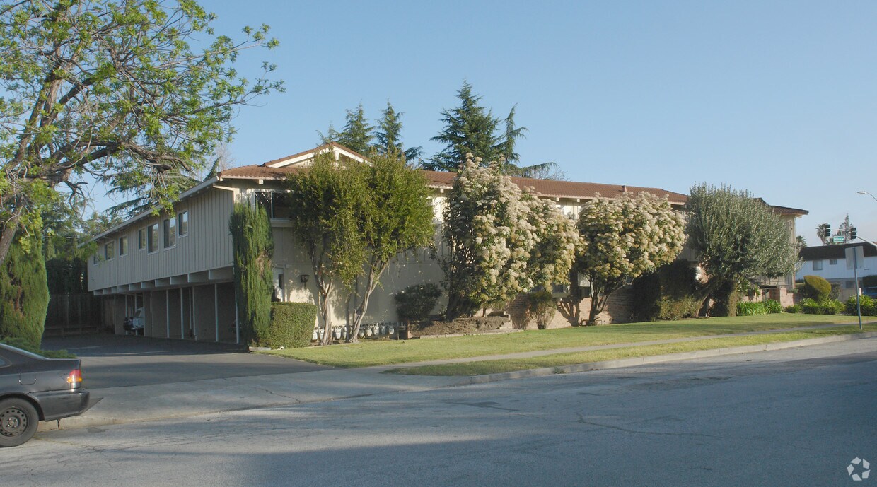 Foto del edificio - 4861 Northlawn Dr