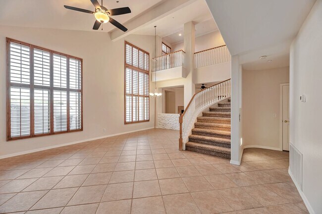 Foto del edificio - Stunning Mountain Views! Four Bed Home In East Scottsdale!