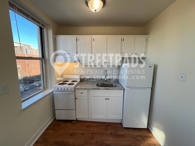 Building Photo - 60 Brighton Ave