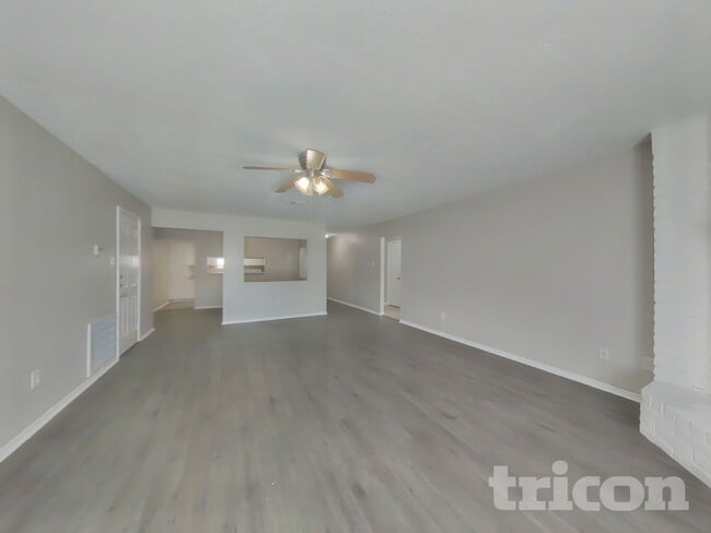 Building Photo - 20118 Misty Pines Dr