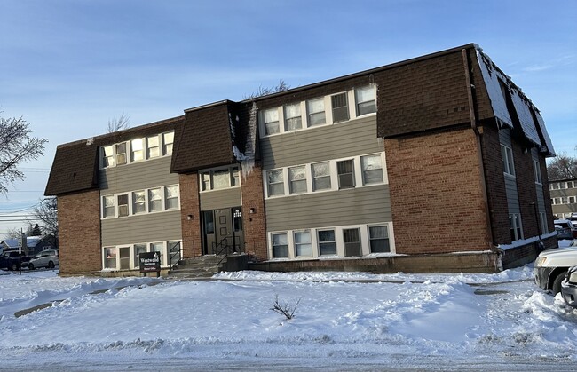 Building Photo - 2723 Westwood Dr