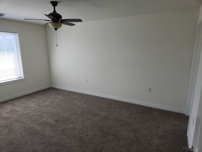 Building Photo - 5981 Hanson Ct