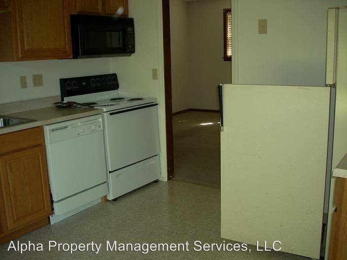 206 N Grant Ave, Knob Noster, MO 65336 Condo for Rent in Knob Noster