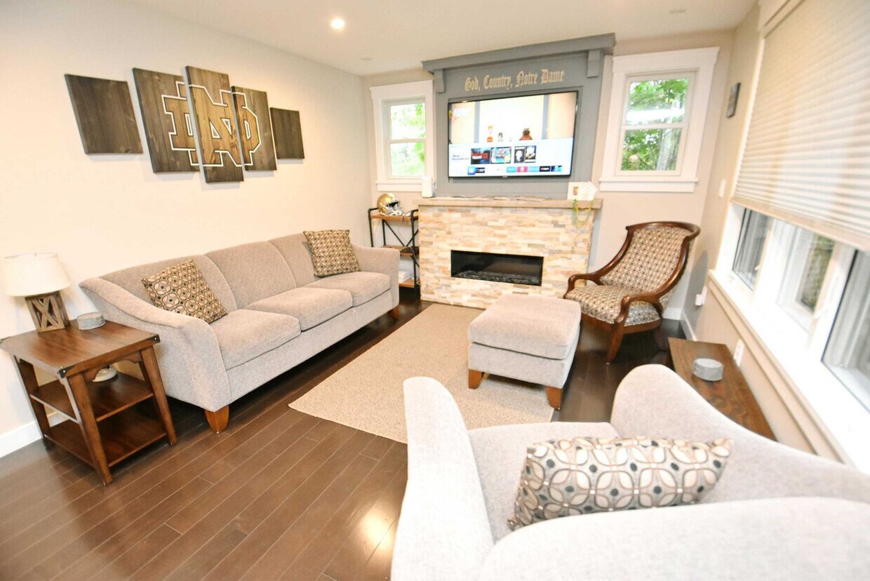 Foto principal - 1012 N Lawrence St