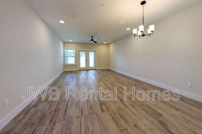 Foto del edificio - 335 5th Ave S
