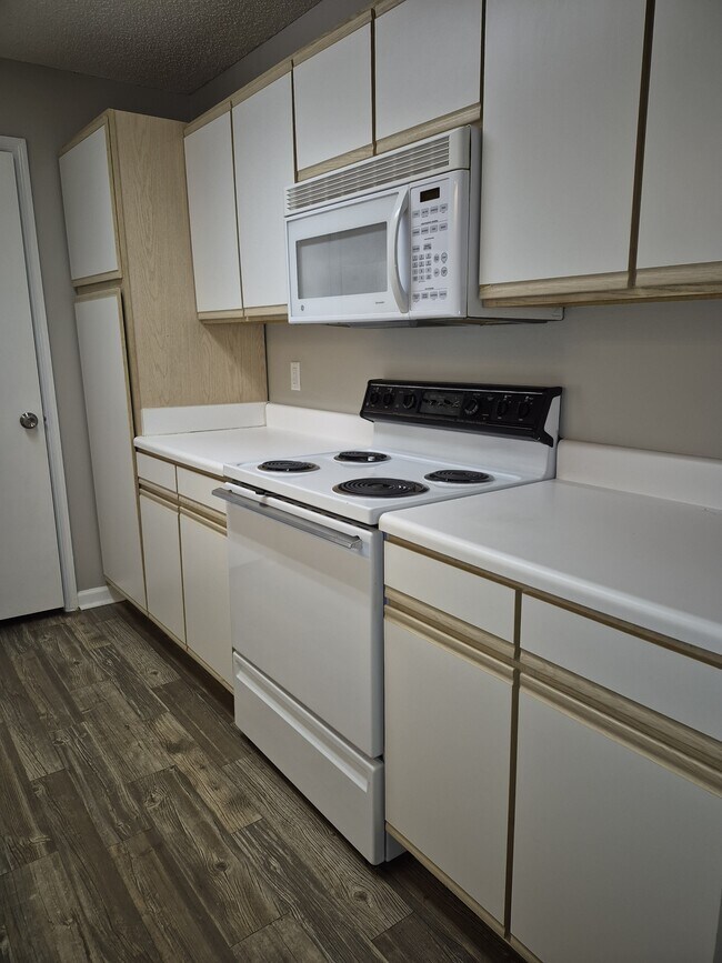 Foto del edificio - 2092 S Sherwood Dr