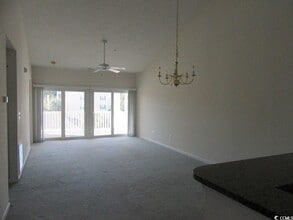 Building Photo - 601 Hillside Dr