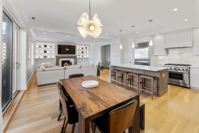 Foto del edificio - 736 W Melrose St