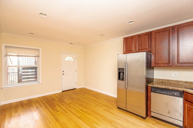 Foto del edificio - 2854 W Rosemont Ave
