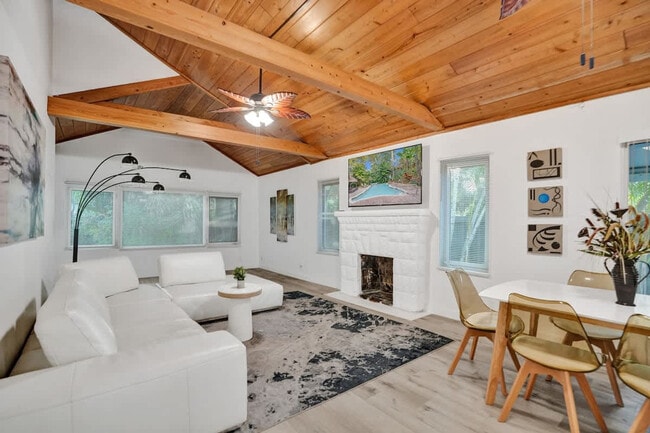 Foto del edificio - 1115 SW 4th St