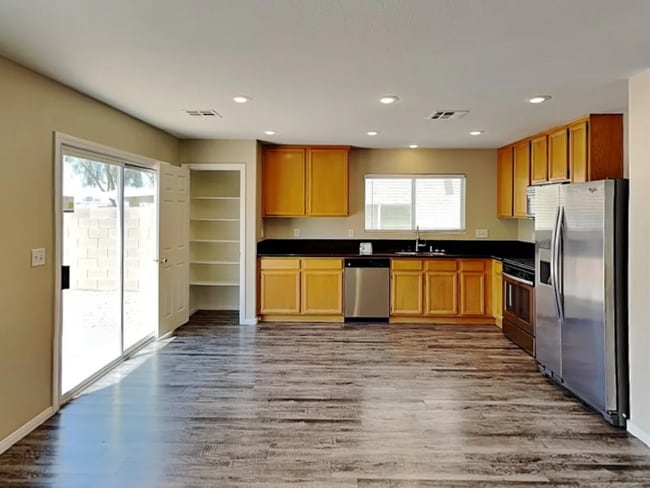 Foto del edificio - 9804 Grand Fir Ct