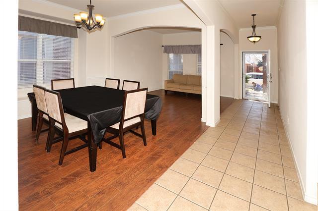 Foto del edificio - 1615 Bur Oak Dr